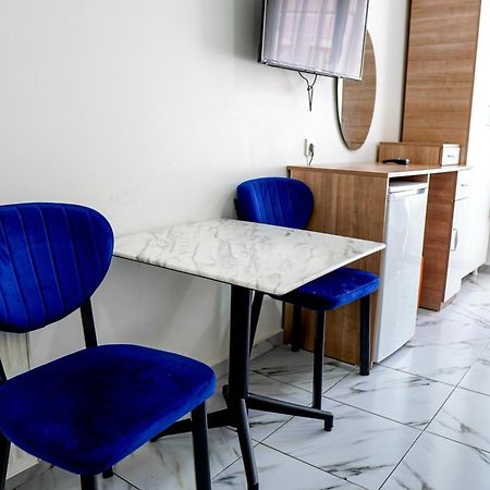 Laos Istanbul Town Hause Daire Dış mekan fotoğraf